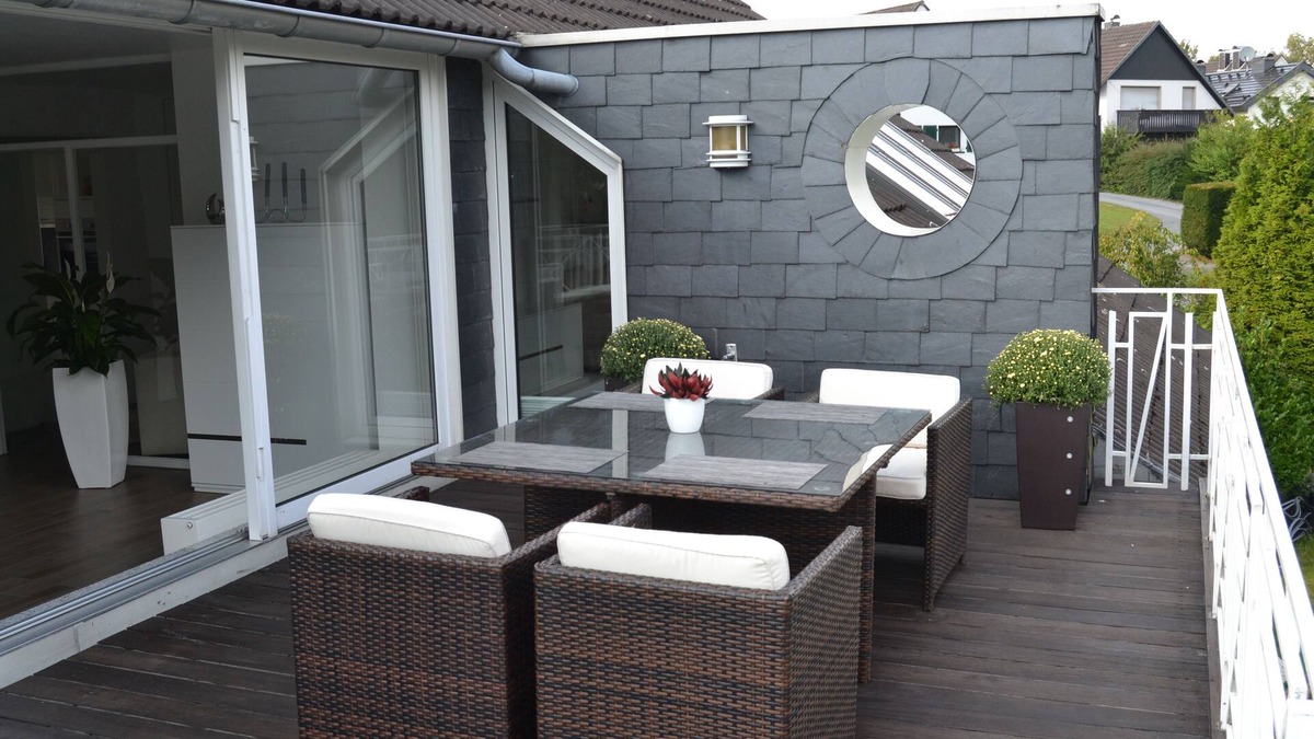 Solingen Apartment | Exclusive 100 sqm loft-style apartment in Solingen with 2 roof terraces