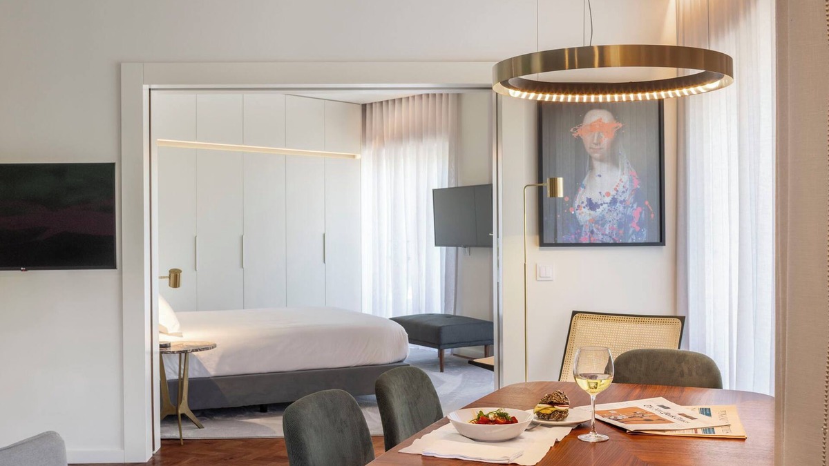 Sao Sebastiao da Pedreira Apartment | Exclusive 1BR Avenidas Novas, Equipped & Serviced, Near Gulbenkian Museum
