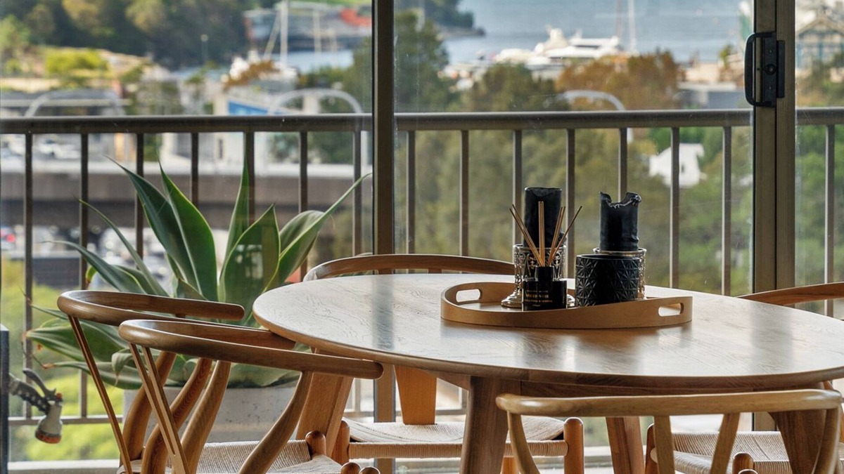 Woolloomooloo Apartment | Exclusive 2BR Living with Pool, Sauna & Spa Access