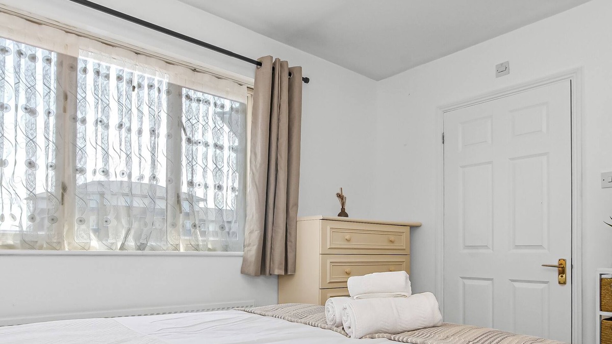 Brownswood Apartment | Exclusive 3 bedroom House near Manor House!