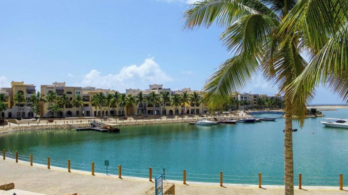 Salalah Apartment | Exclusive 3-Bedroom Marina Escape