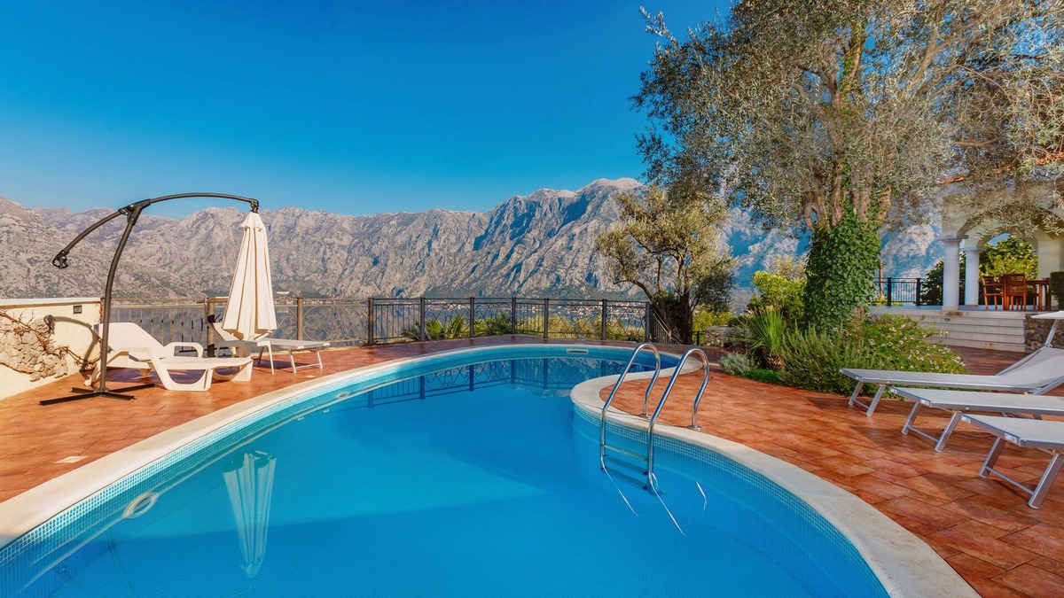 Prcanj Villa | Exclusive 6 bedrooms villa with direct sea views Oranus