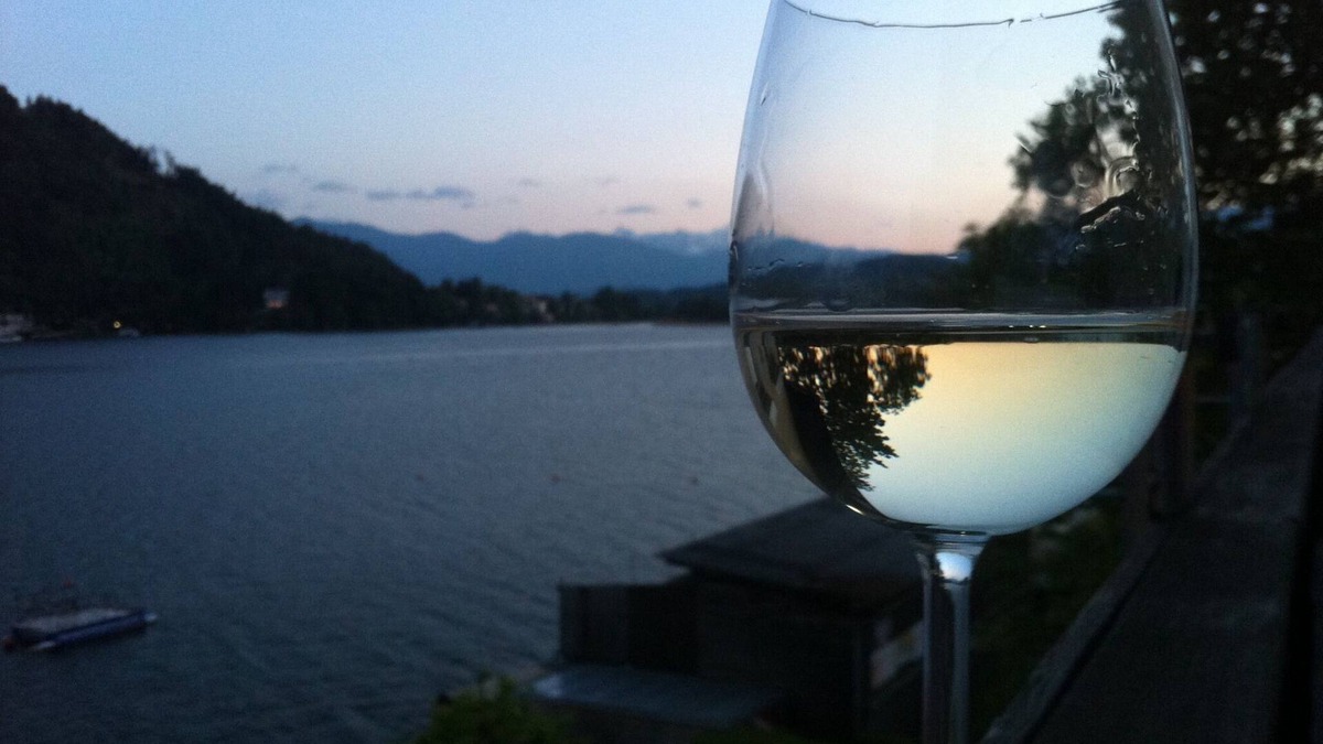 Annenheim Apartment | Exclusive apartment on the shores of Lake Ossiach - with lake access