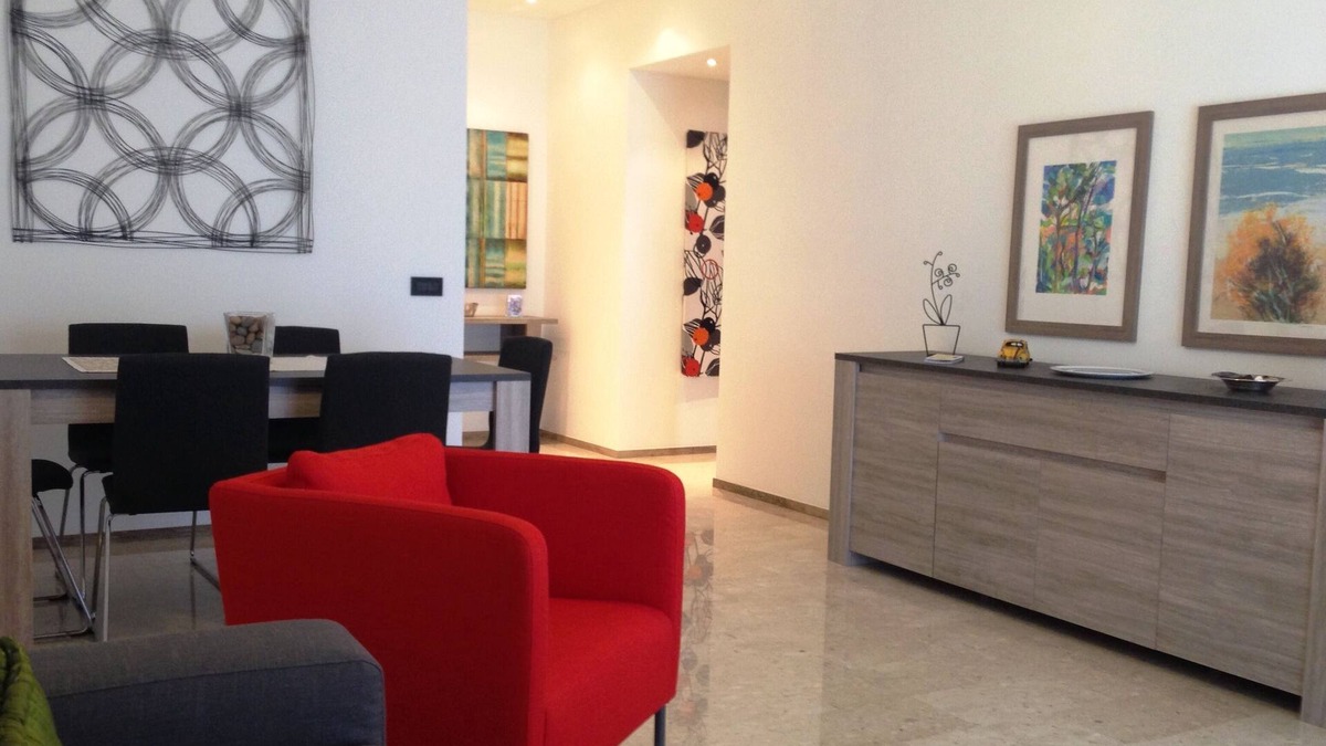 Corsico Apartment | Exclusive apartment of 120 sqm, 4-6 sleeps, private parking
