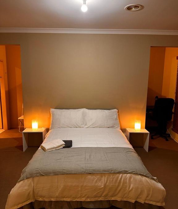 Sandhurst House | Exclusive B and B room