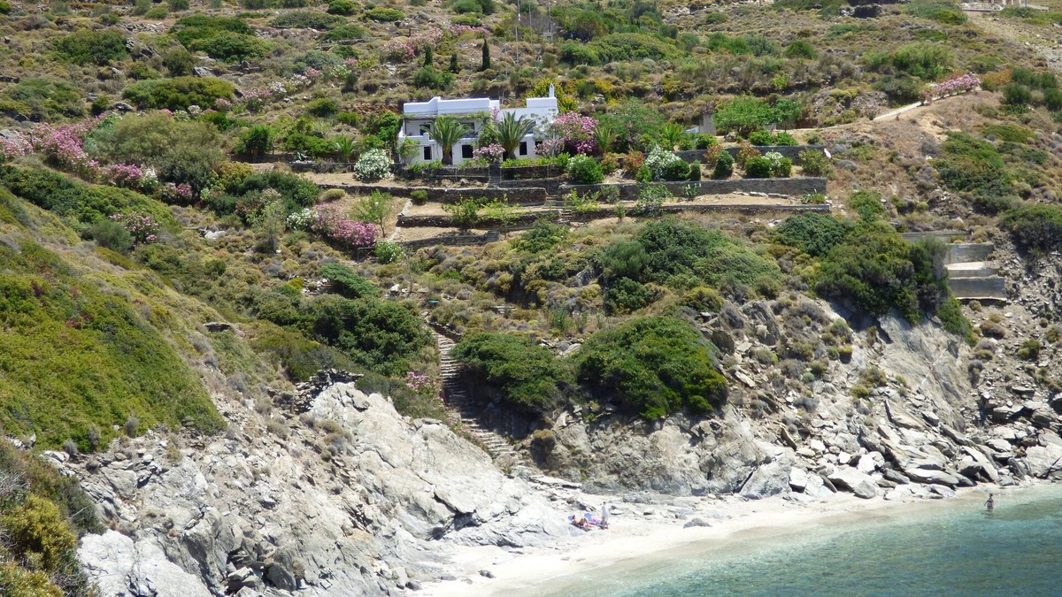 Ydrousa House | Exclusive Beach House