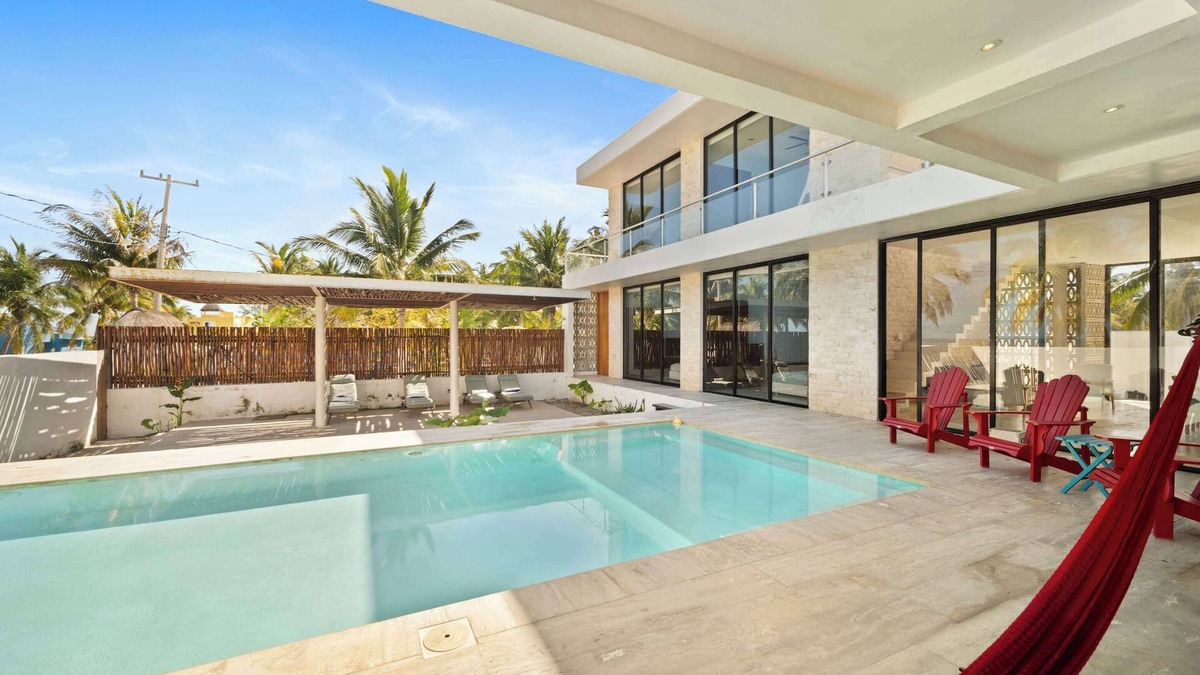 San Crisanto House | Exclusive Beachfront Escape | Modern Design, Pool & Fast WiFi