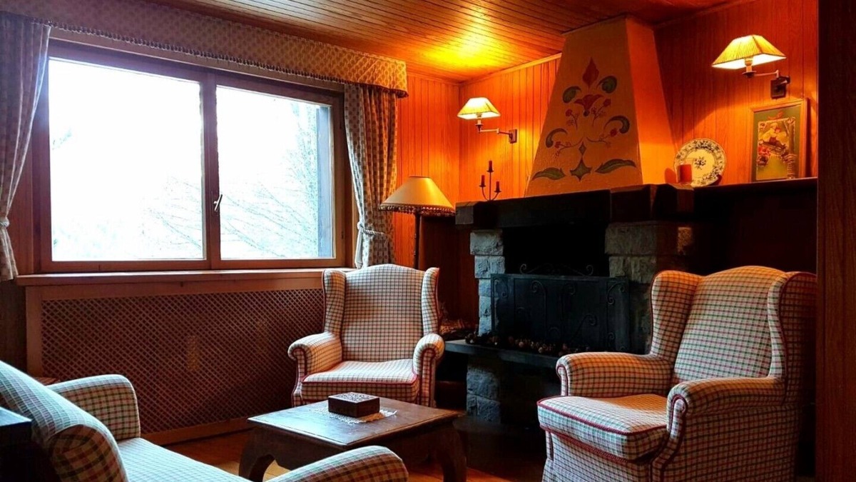 Champoluc Ski Chalet | Exclusive Chalet on the slopes with ski in / out