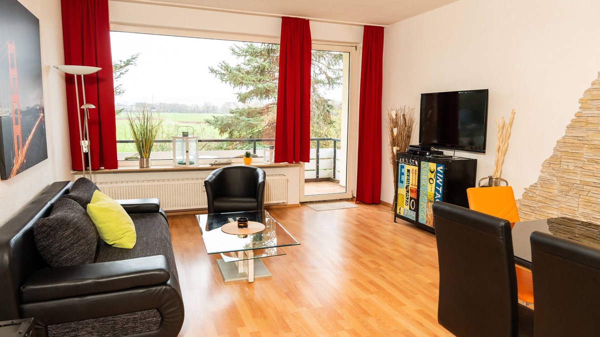 Niestetal Apartment | Exclusive city apartment/near downtown Kassel + DOCUMENTA/Hercules view
