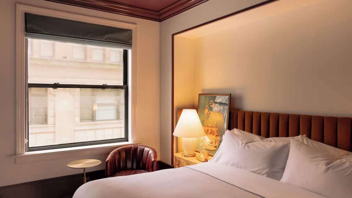 Gateway District Hotel | Exclusive Corner King Space at Fidelity Hotel, Fine Dining, Downtown Access