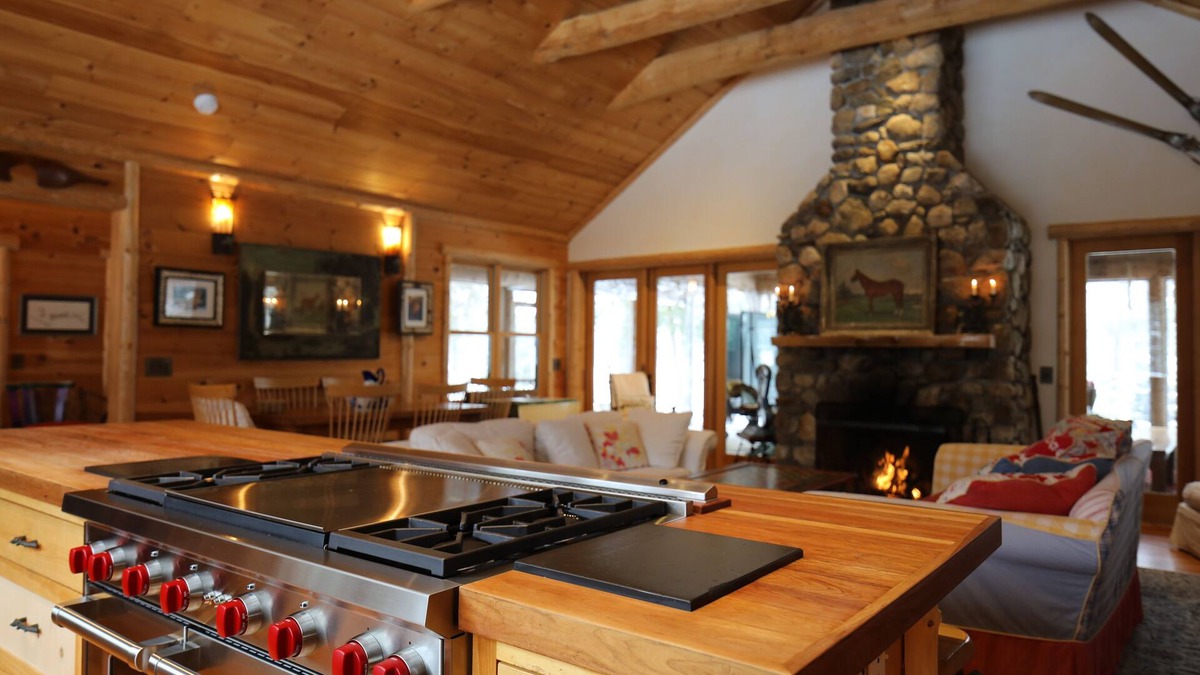 Searsmont House | EXCLUSIVE FAMILY COMPOUND. Lake house and 2 cabins on pristine lake