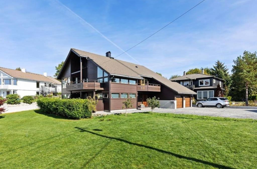 Haugesund Villa | Exclusive Family Villa in Haugesund - Lovely Ocean View, 5 Bedroom, Free parking