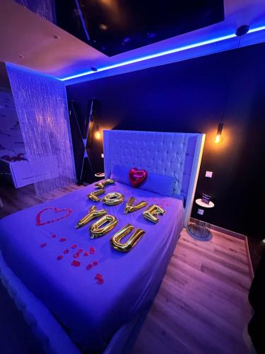 Saint-Gervais-la-Foret Apartment | Exclusive Room BLOIS - Love Room