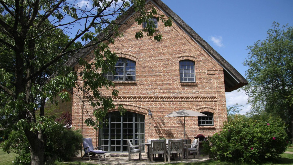 Schierensee House | Exclusive holiday home under thatch in beautiful Holstein countryside