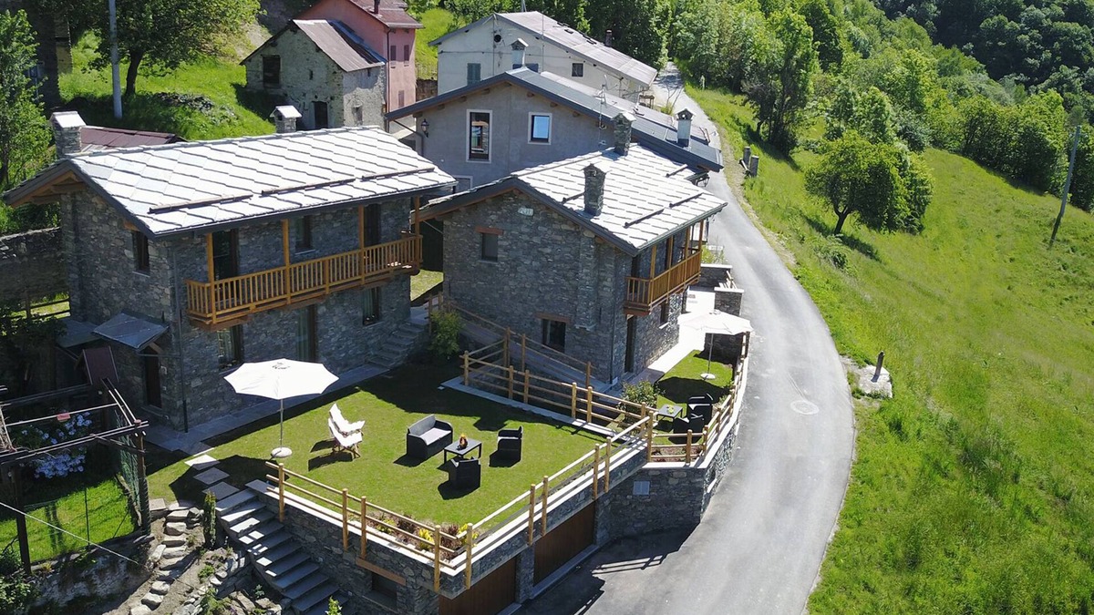 Roburent Ski Chalet | Exclusive holidays Chalets Mongioie, Val Corsaglia - Cuneo.