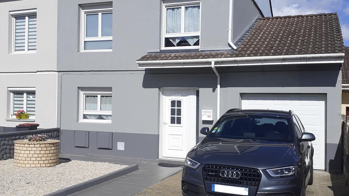 Lievin House | EXCLUSIVE House 100 m2 private parking/garden/6-8 persons