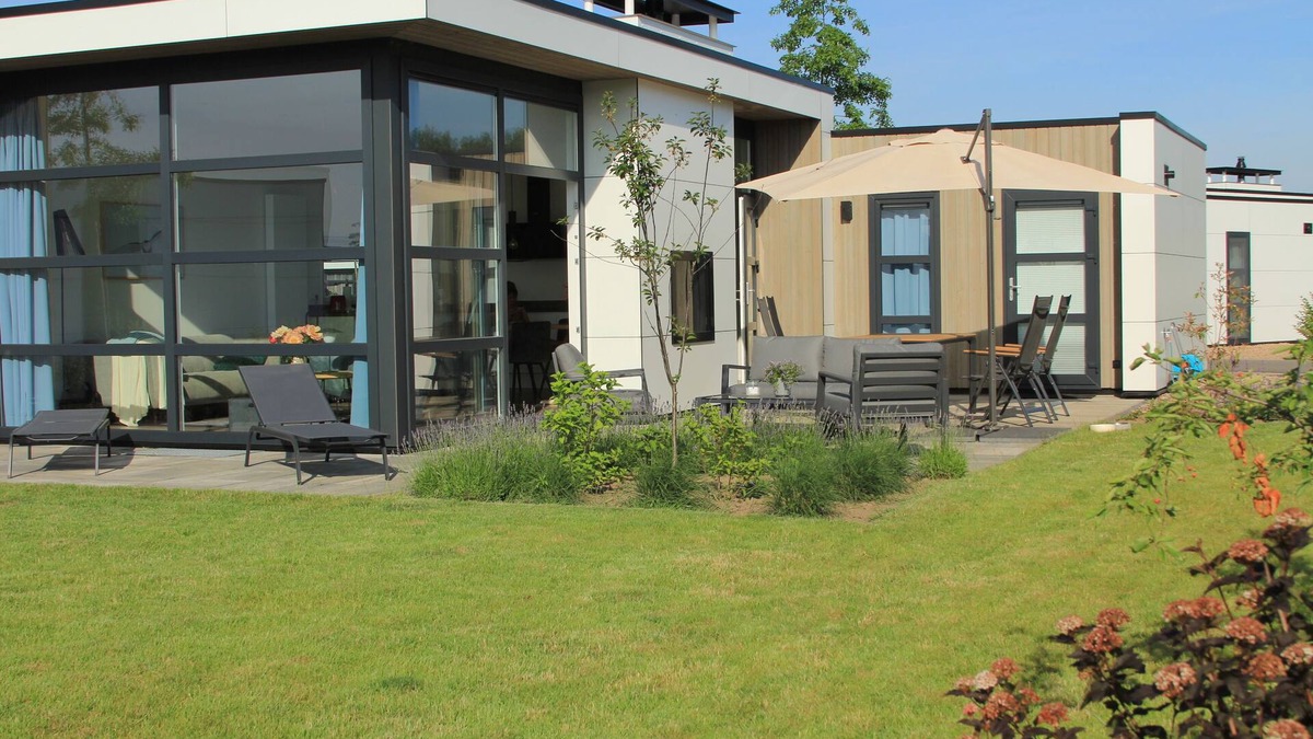 Olburgen House | Exclusive L-Cube with Airco, fenced garden and large S/W terrace