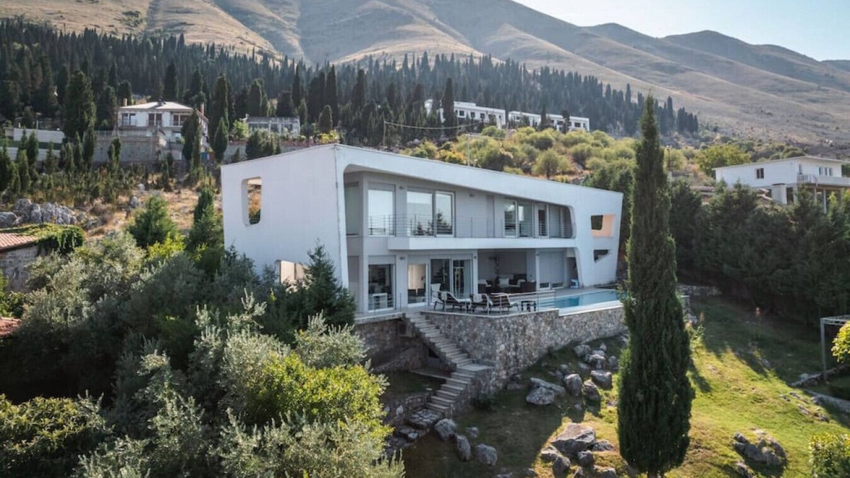 Shkoder Villa | Exclusive Lake Villa