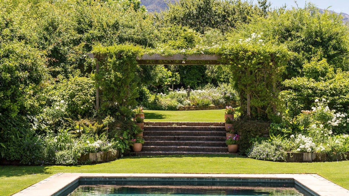 Franschhoek Villa | Exclusive luxurious 6 bedroom Villa in Wine Region Franschhoek South Africa