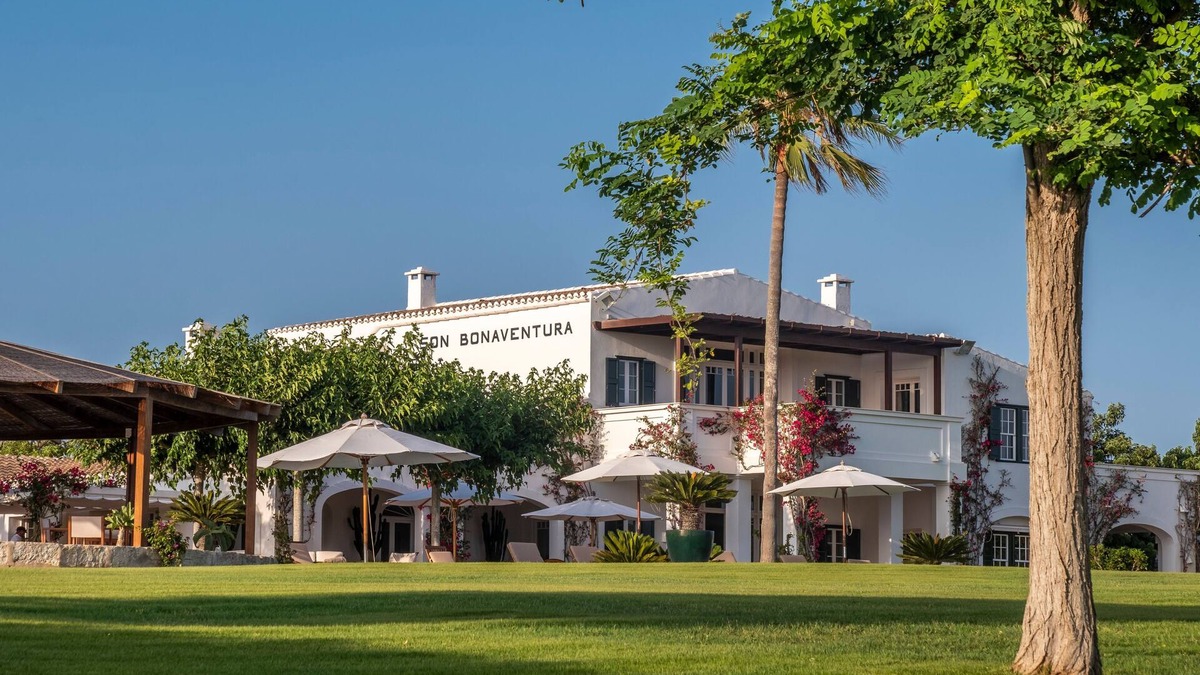 Sant Lluis House | Exclusive luxury estate with padel court, mini-golf, hot tub & pools
