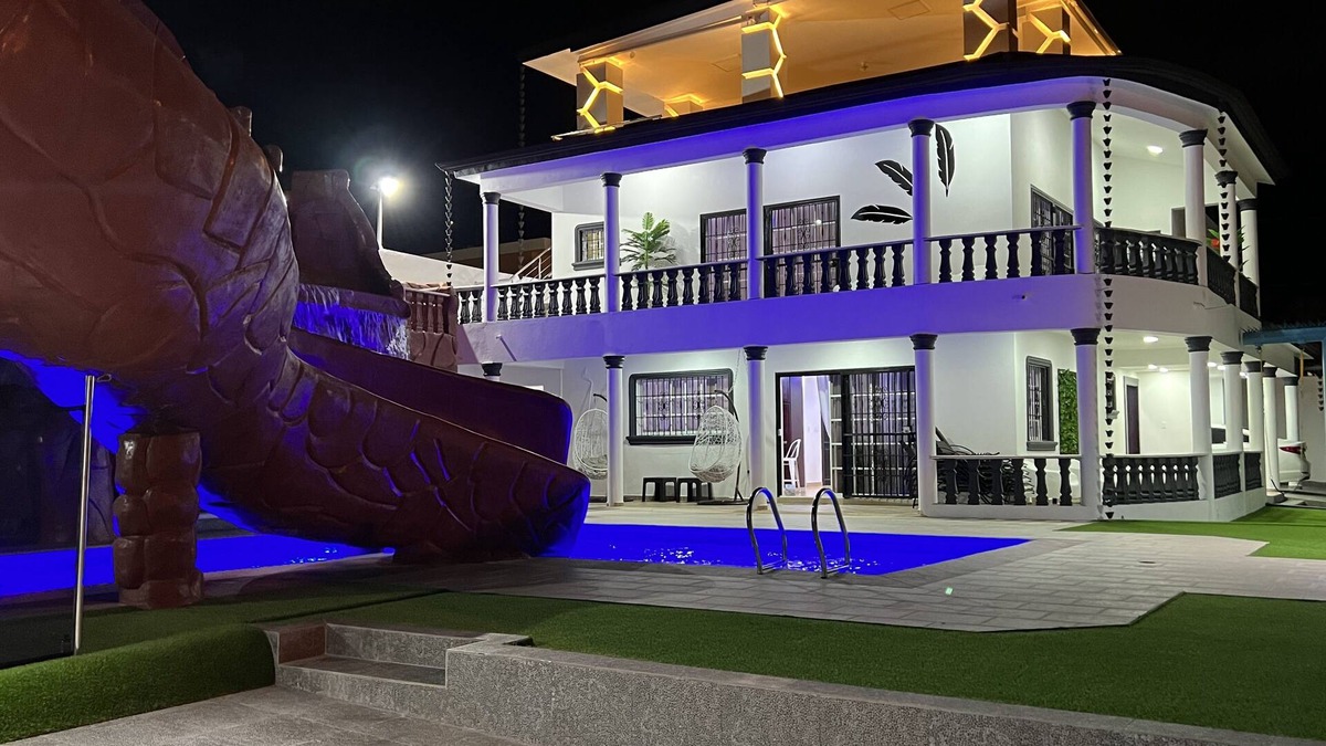 Cerro alto Villa | Exclusive Luxury Villa: Private Water Slide & Spa Oasis