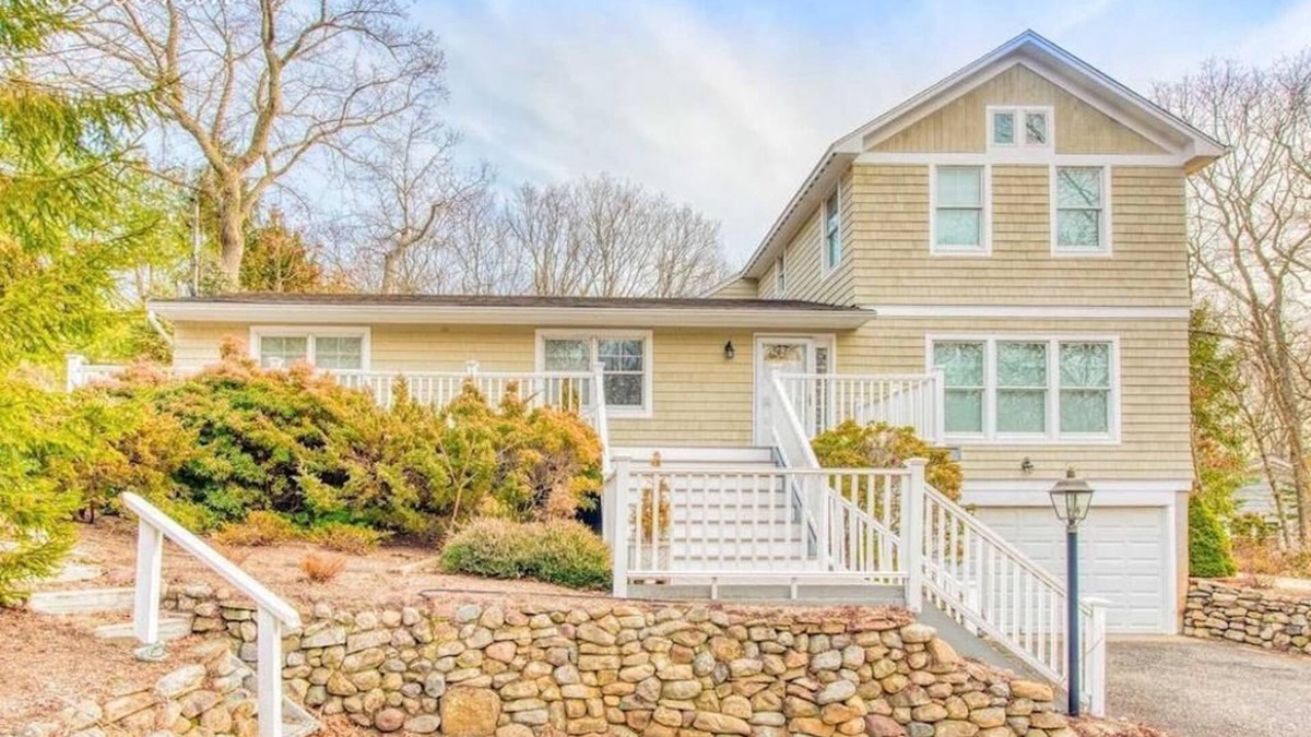 Cutchogue House | Exclusive Nassau Point House with Pool and Deeded Beach!