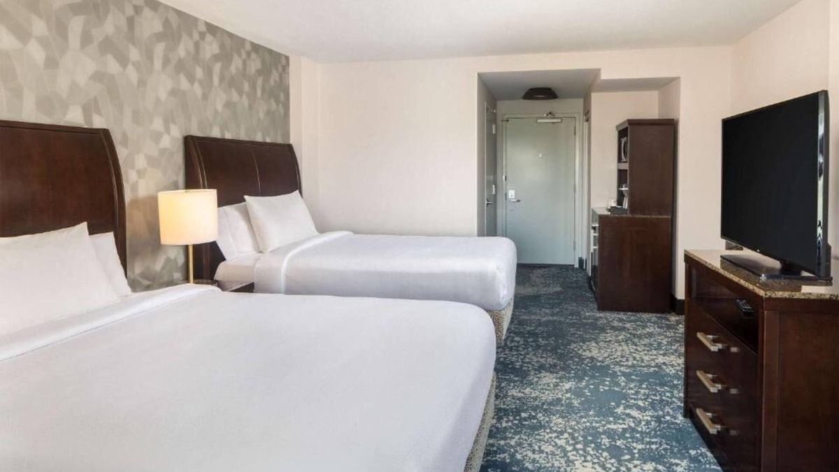 Bethesda Hotel | Exclusive NIH Stay Pet Friendly Near Red Line Metro And Attractions - 4 Units