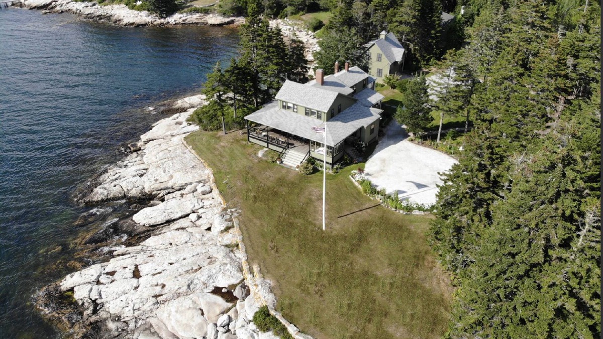Friendship House | Exclusive oceanfront home, private sandy beach, expansive view, stunning sunsets