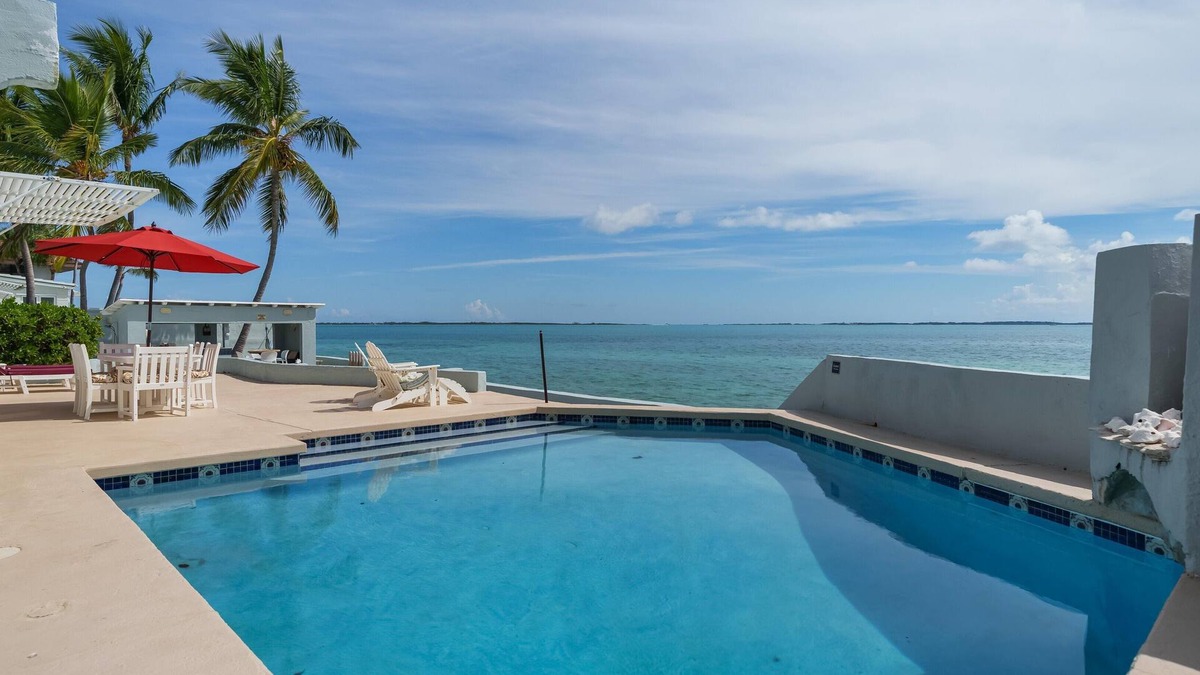 Eastern Road Villa | Exclusive Oceanfront Villa | Breathtaking Views, Private Pool, Total Privacy