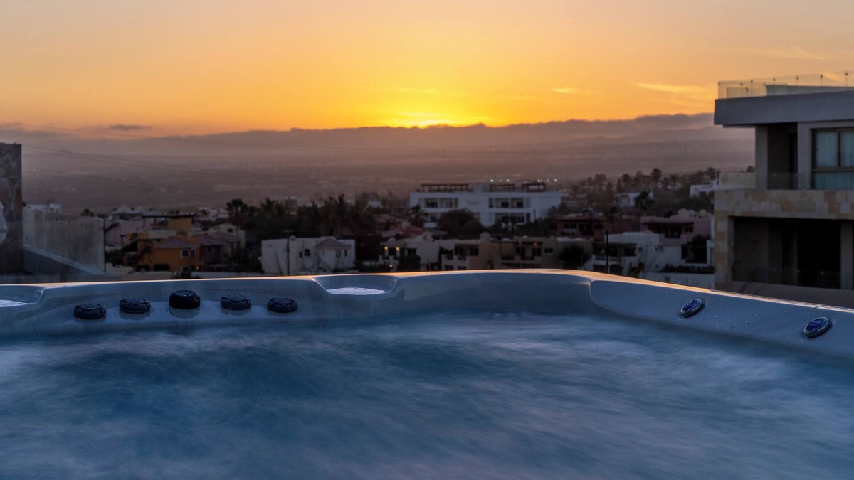 El Tezal Apartment | Exclusive Penthouse | Private Heated Pool & Sunset Views