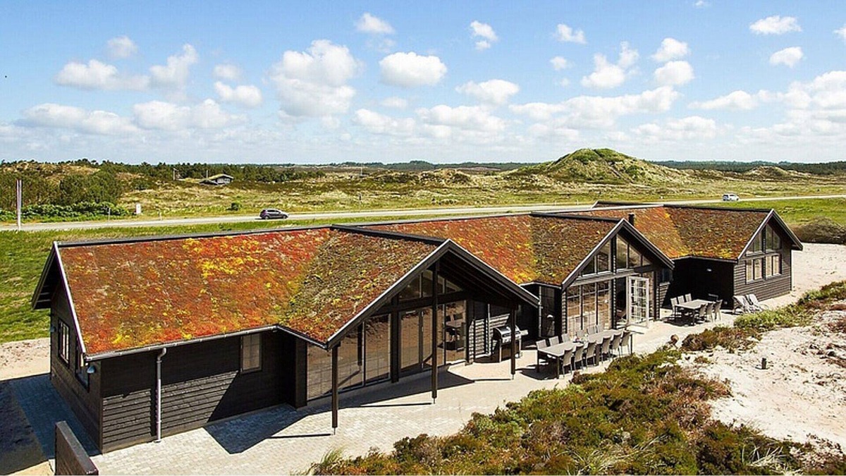 Henne Strand House | Exclusive pool holiday home with activity room on the beautiful North Sea