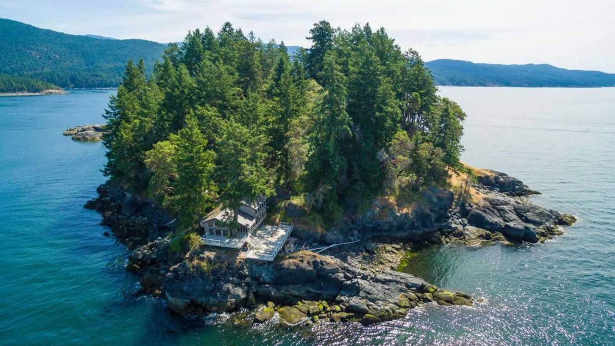 Sunshine Coast Cabin | Exclusive Private Island - Pacific Ocean Paradise