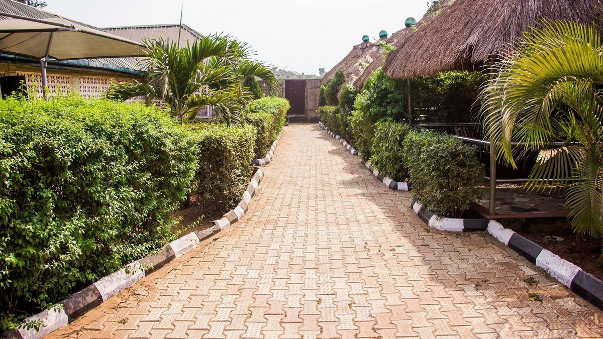 Ikorodu House | Exclusive Relaxation Place & Bar