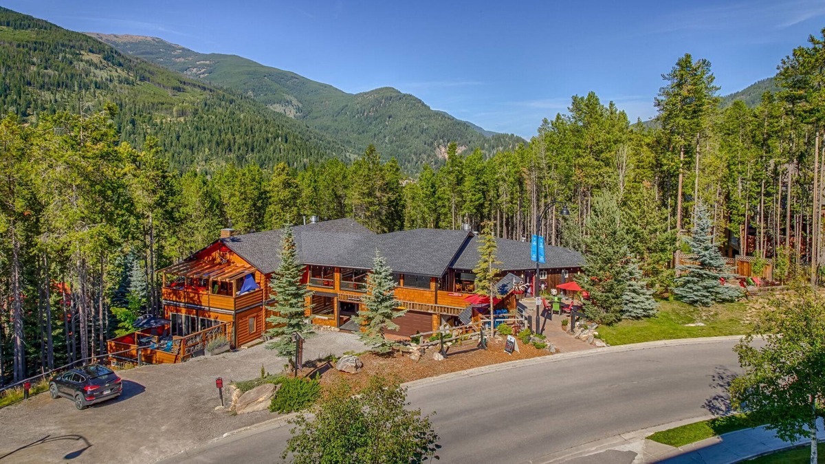 East Kootenay Cabin | Exclusive rental of the whole Lodge with breakfast