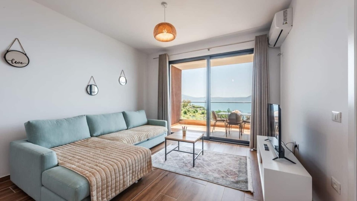 Orikum Apartment | Exclusive Seafront Apartments | Apartment 2
