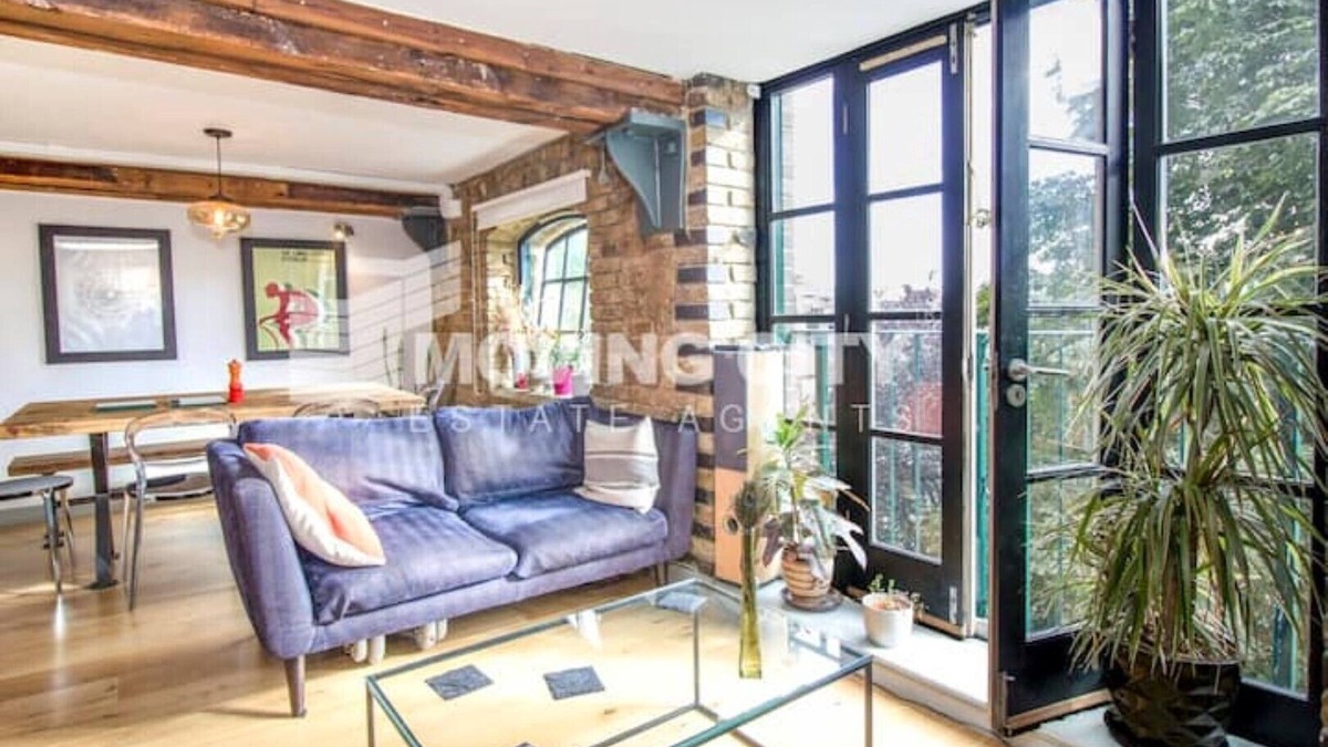 Whitechapel Apartment | Exclusive Shoreditch Warehouse w. Rooftop Garden