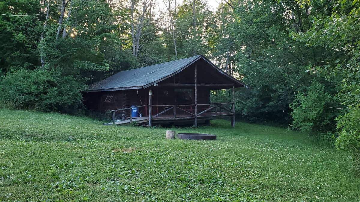 Millerton Cabin | Exclusive Single Log Cabin By a fully stocked Lake