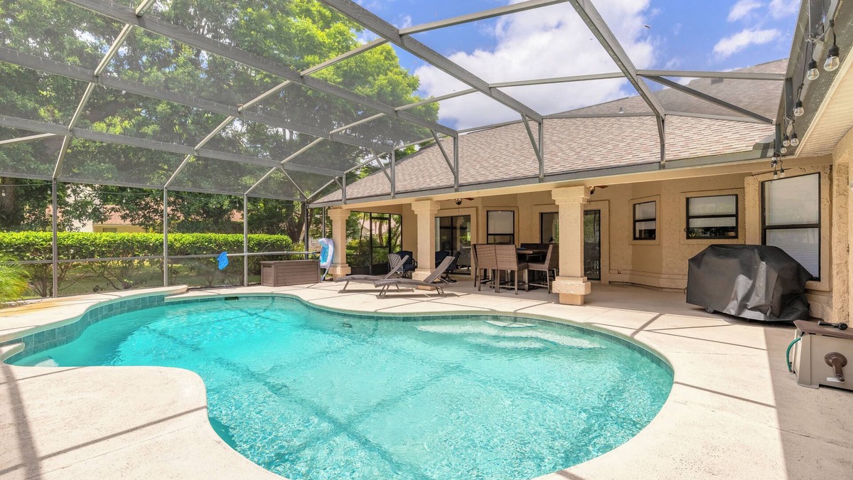 Samsula-Spruce Creek House | Exclusive Spruce Creek 4BR Home w/Pool & 24/7 Security