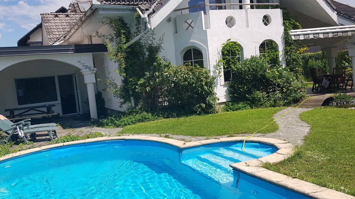 Ljubljana Apartment | Exclusive sunny villa with private garden