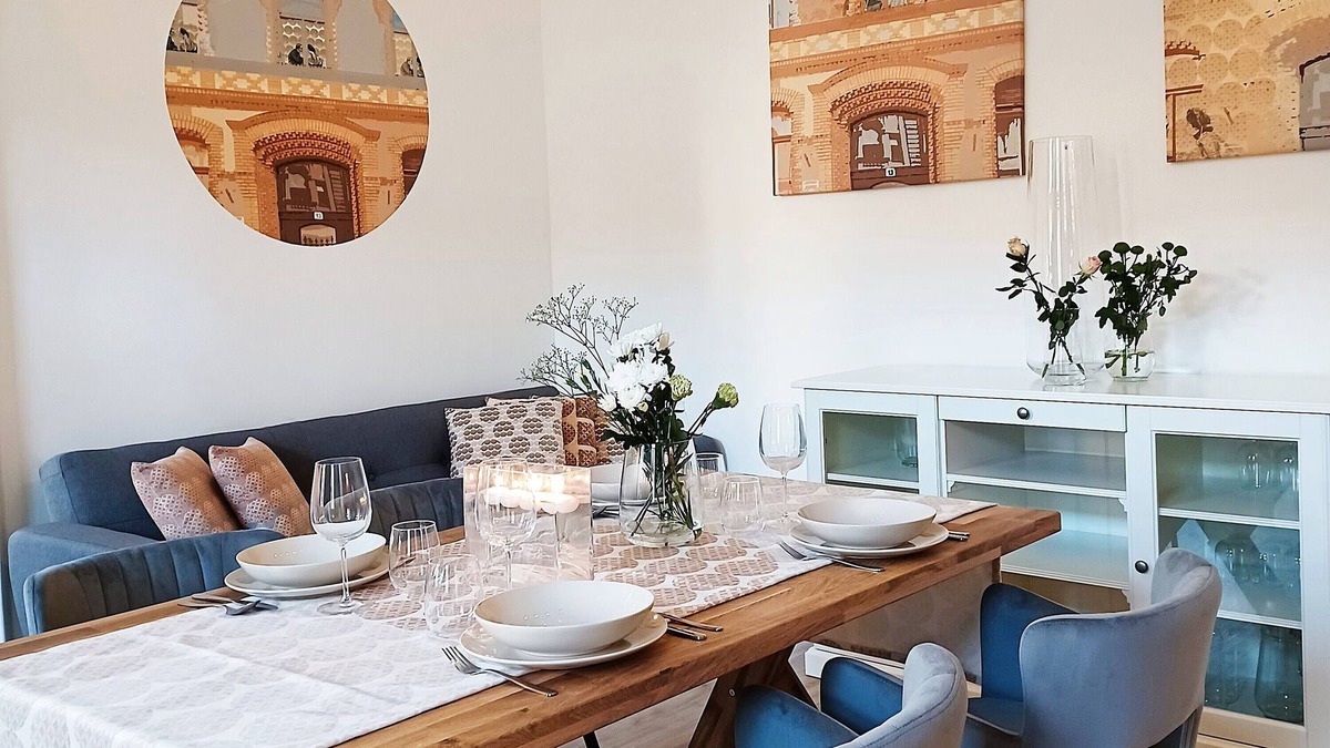Palace District Apartment | Exclusive Three-Bedroom Apartment