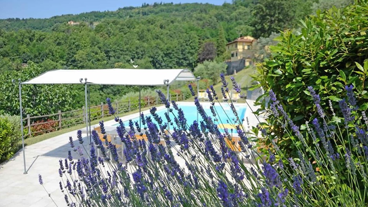 Croce a Uzzo Villa | Exclusive Tuscan Country Villa,Private Pool, near Florence&Pisa, sleeps max 15