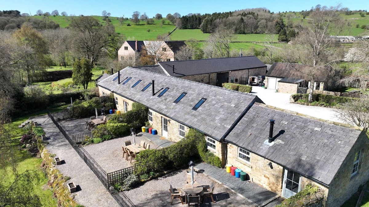 Carsington House | Exclusive Use of The Beautiful, Dog-Friendly Cottages at Stainsborough Hall