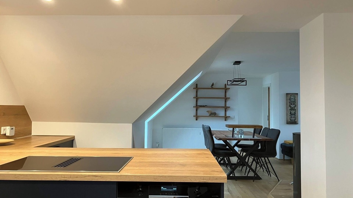 Seligenporten Apartment | Exclusive vacation apartment in the historic monastery courtyard