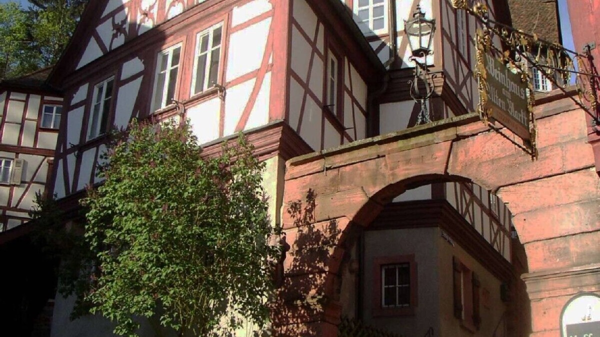 Miltenberg Apartment | Exclusive vacation apartment in a half-timbered house in the old city center