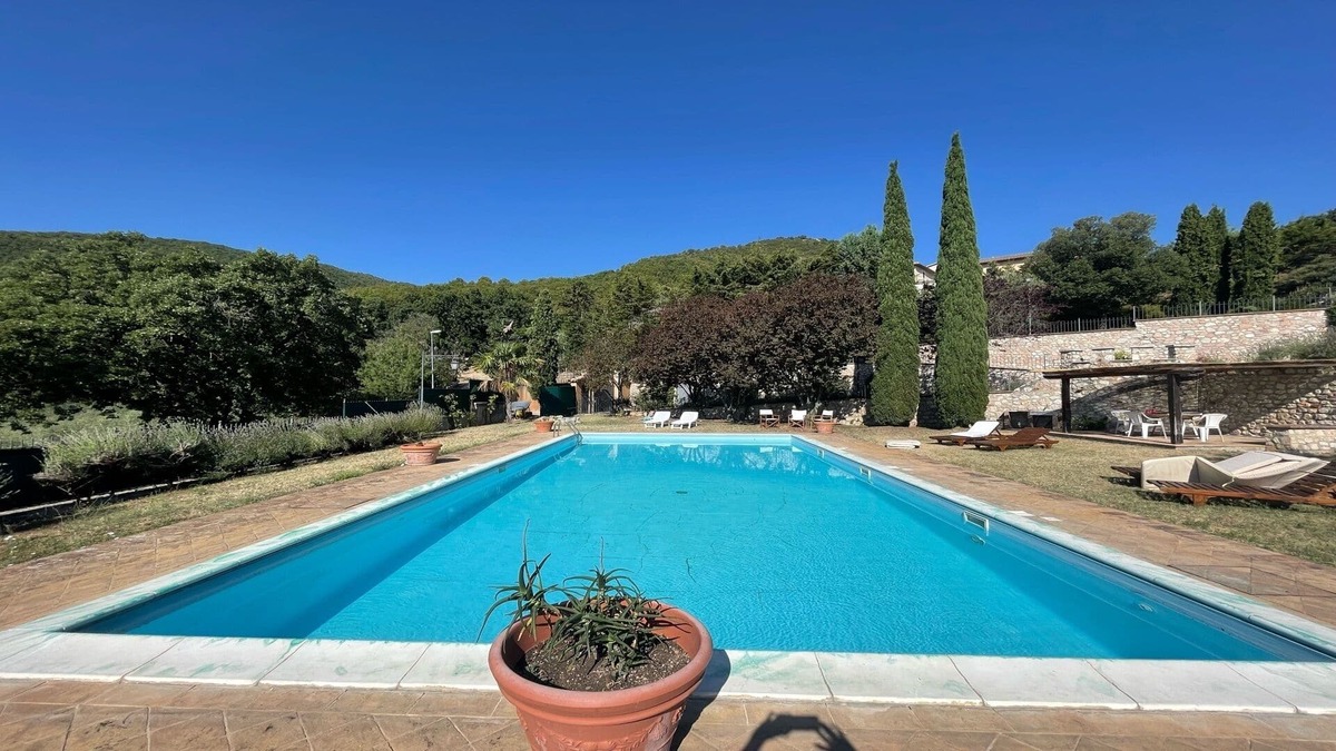 Colpetrazzo Villa | EXCLUSIVE VILLA, POOL, GROUNDS - SLEEPS 8