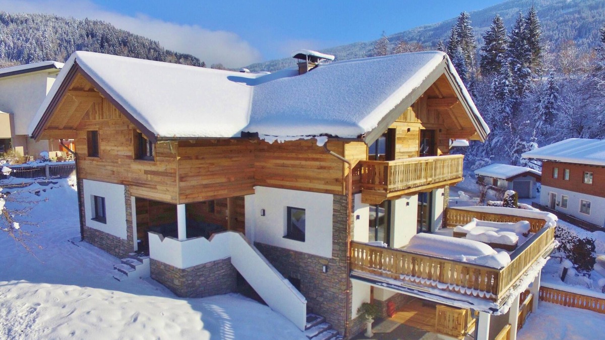 Wagrain Villa | Exclusive villa with hot tub near the centre