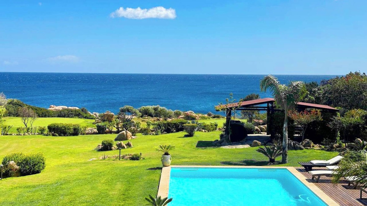 Puntaldia Villa | Exclusive villa with pool and sea view in Puntaldia (San Teodoro)