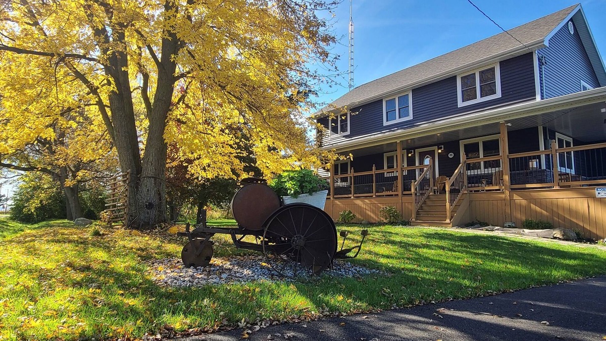 Niagara-on-the-Lake House | Exclusive* Wine-Country Retreat With Hot Tub
