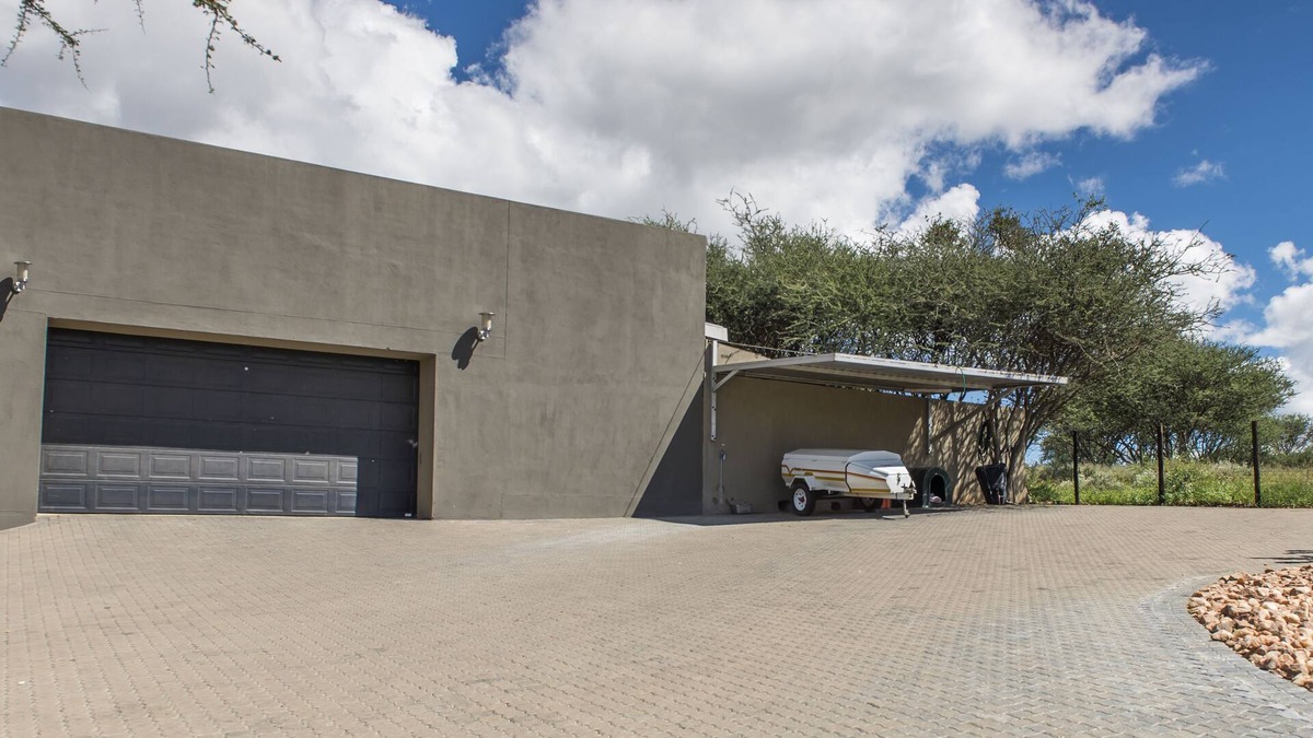 Windhoek West House | Exclusive Wild life Estate