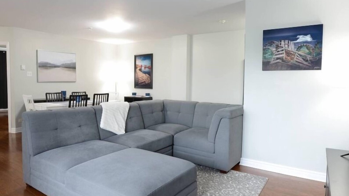 Terra Nova Condo | Executive 2 bedroom, I bathroom, City Centre condo